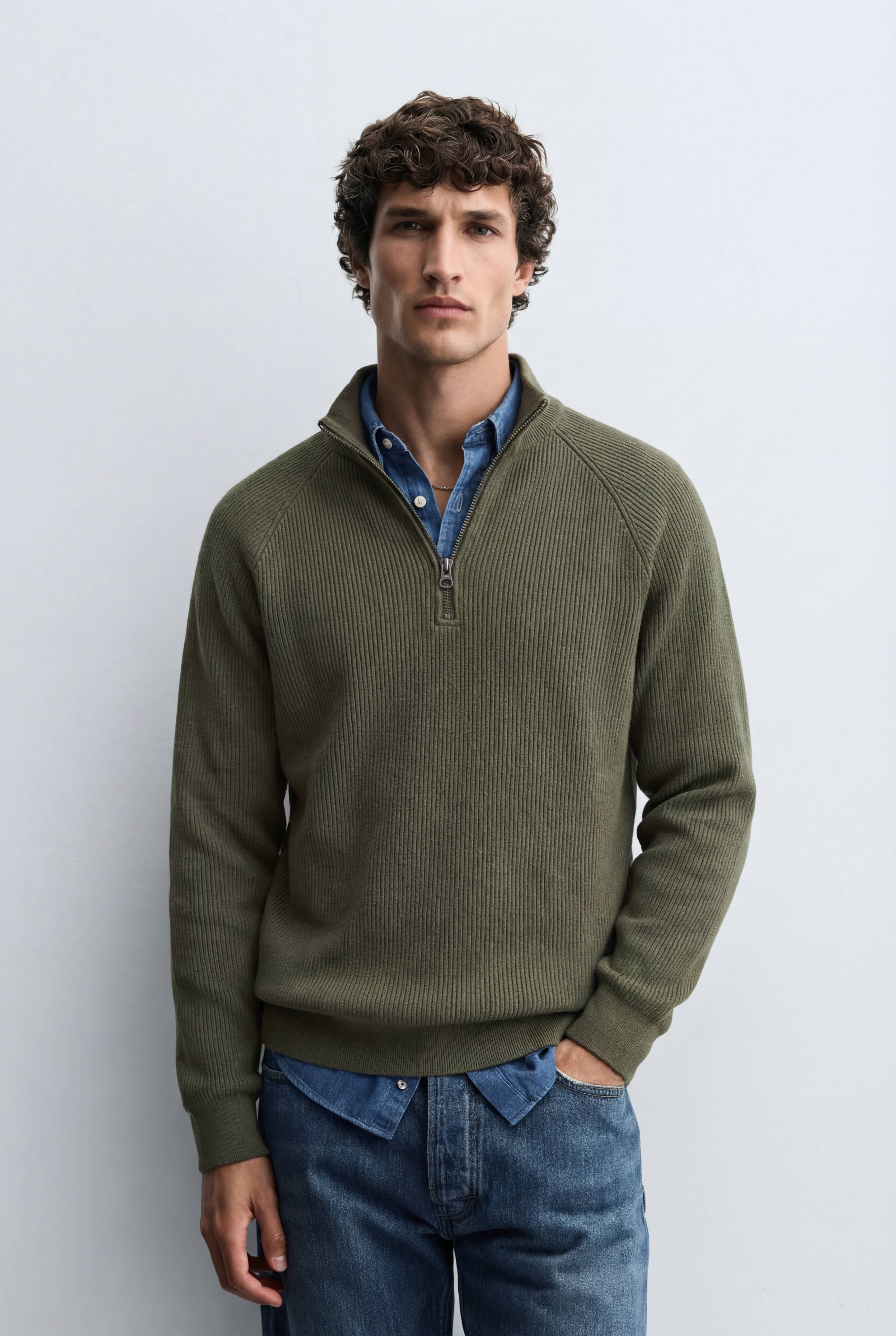 Suéter Cuello Zipper