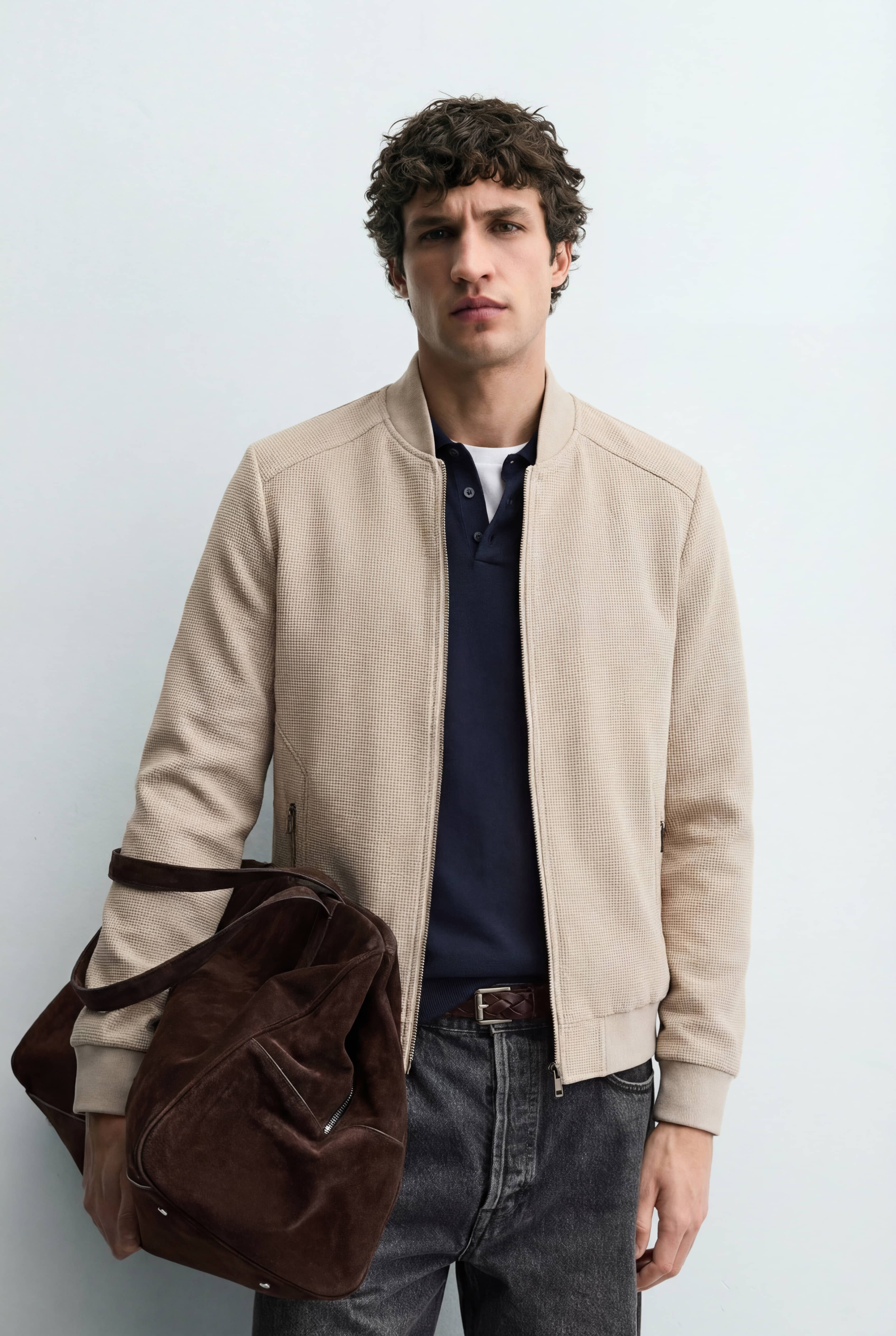 Bomber Detalle Sutil