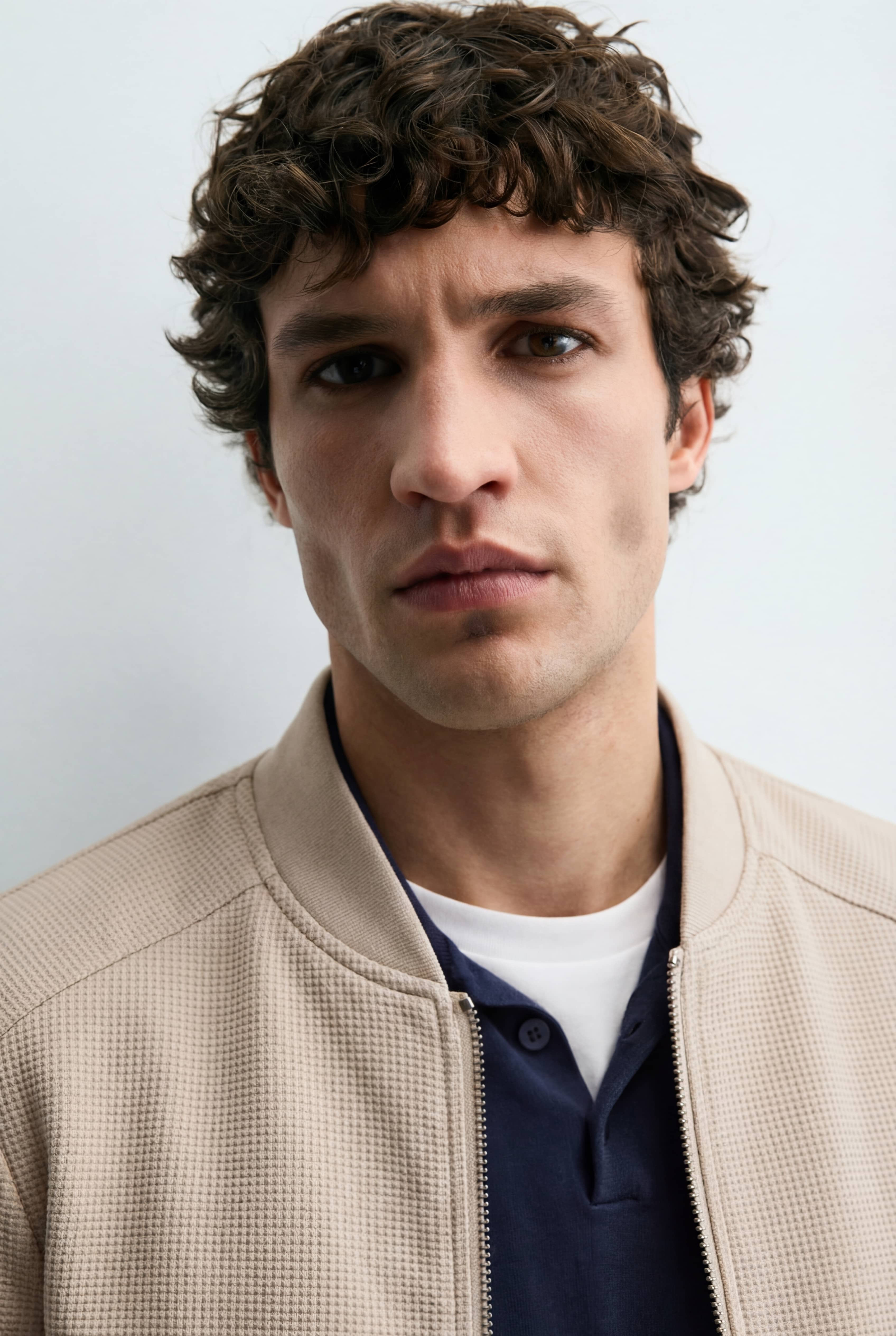 Bomber Detalle Sutil