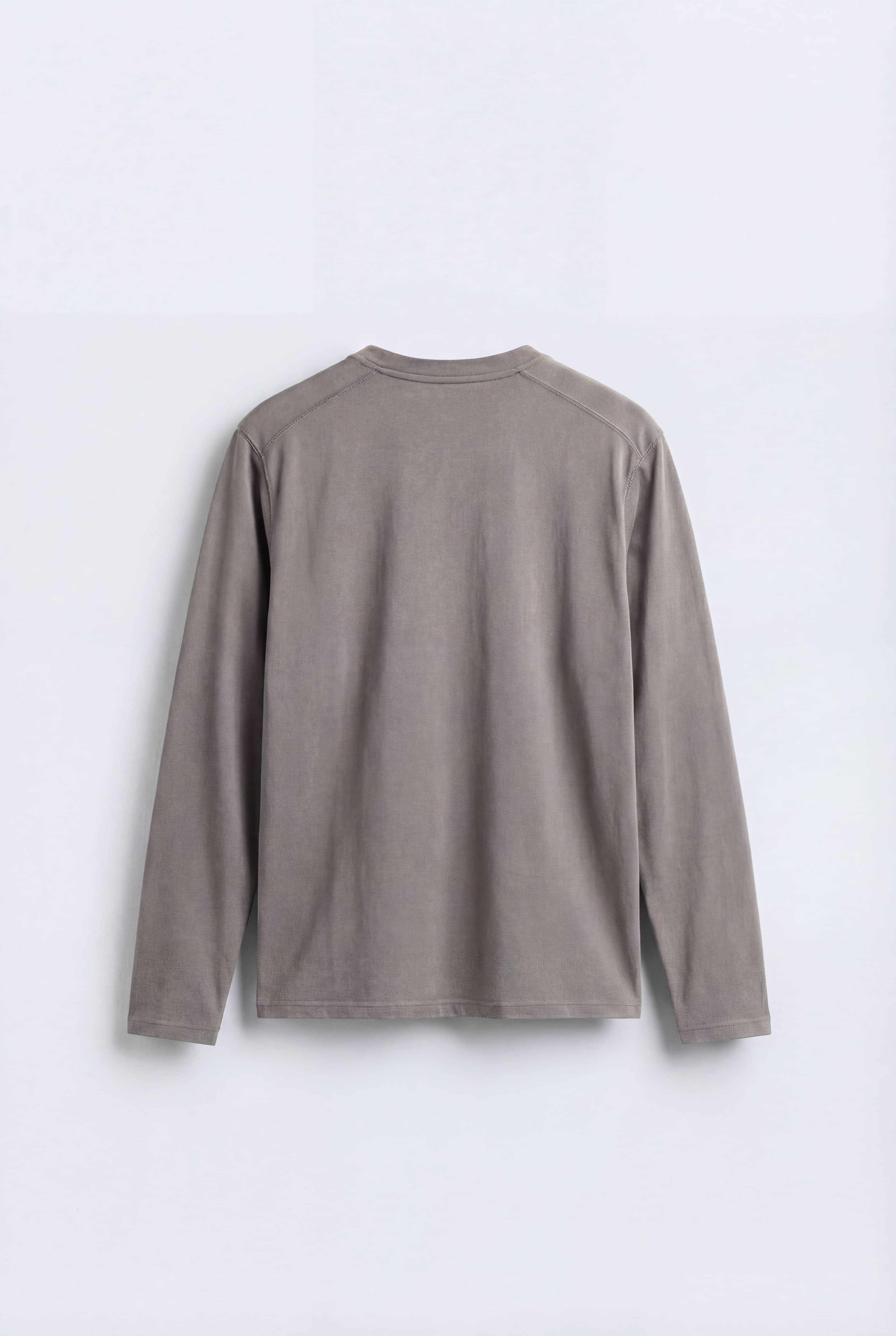 Camisa Silueta Limpia